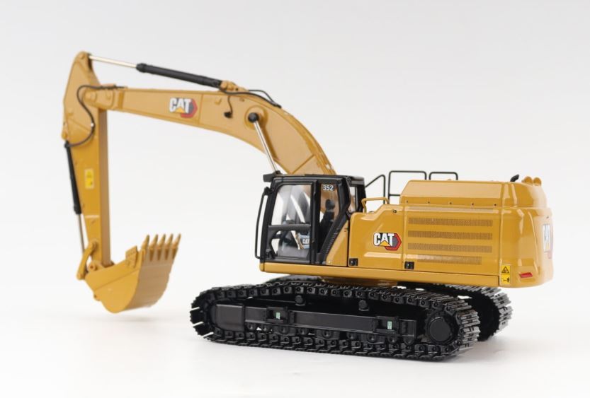 DIECAST MASTERS,CATERPILLAR 352 Hydraulic Next Generation Tracked Excavator, ...