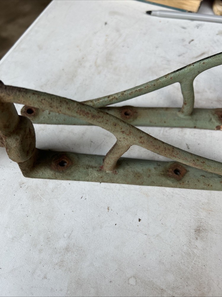 Vintage Case Iron Shelf Bracket Pair Unbranded 3 Sets