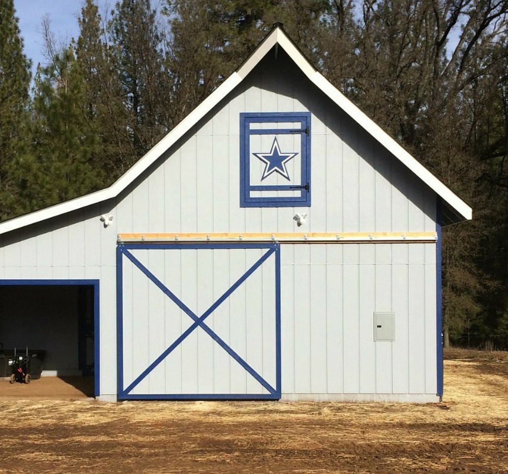 17 Workshop and Studio Barn Plans - Complete Pole-Barn Construction Plans (S4)