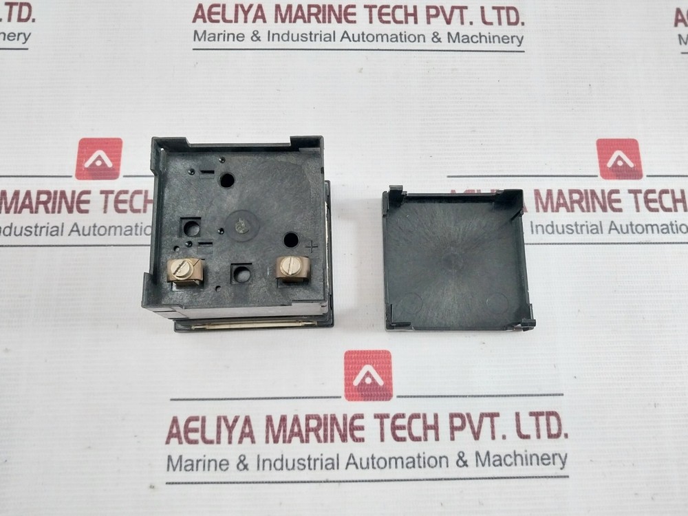 DEIF 300/5A Analog Voltage Meter 5/10A-91