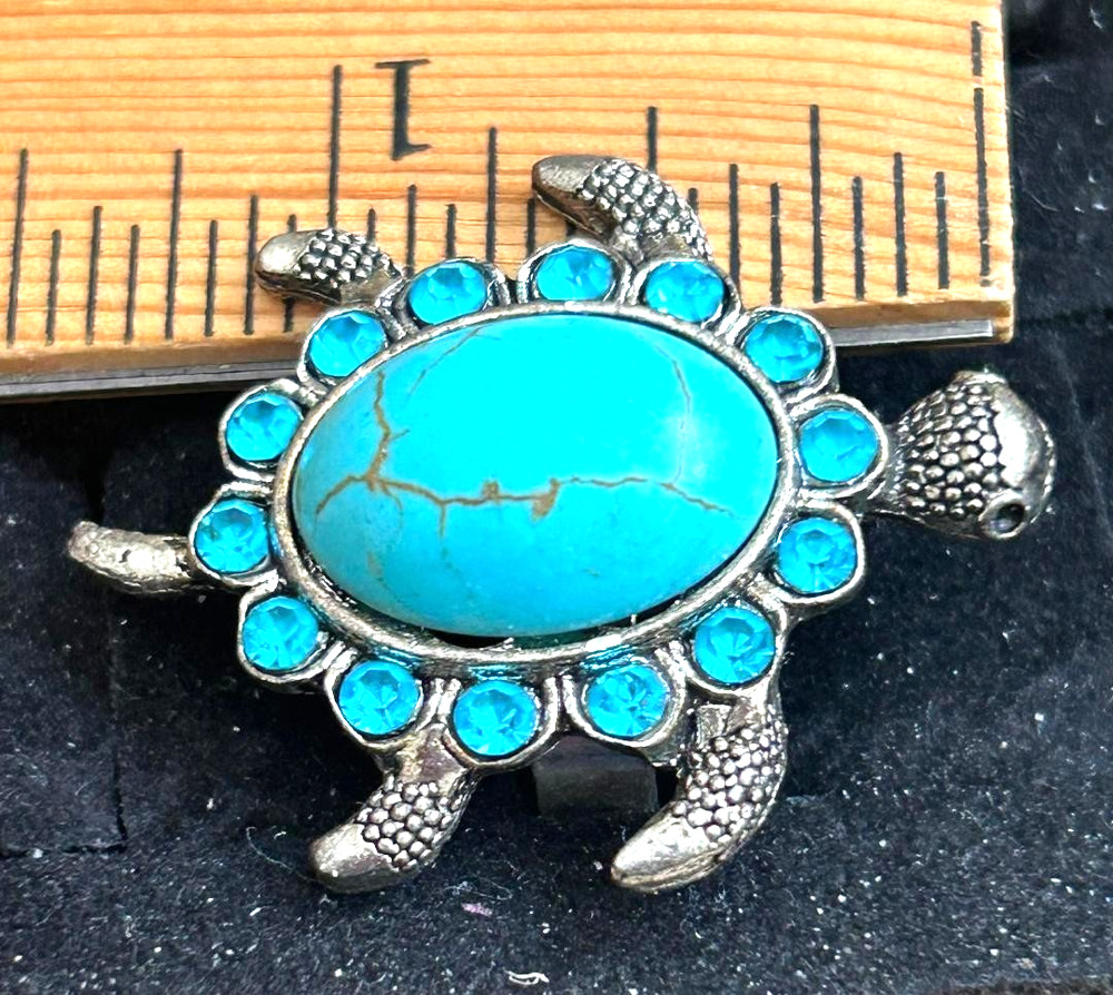 Woman's Vintage Turquoise Turtle Ring Silvertone Adjustable
