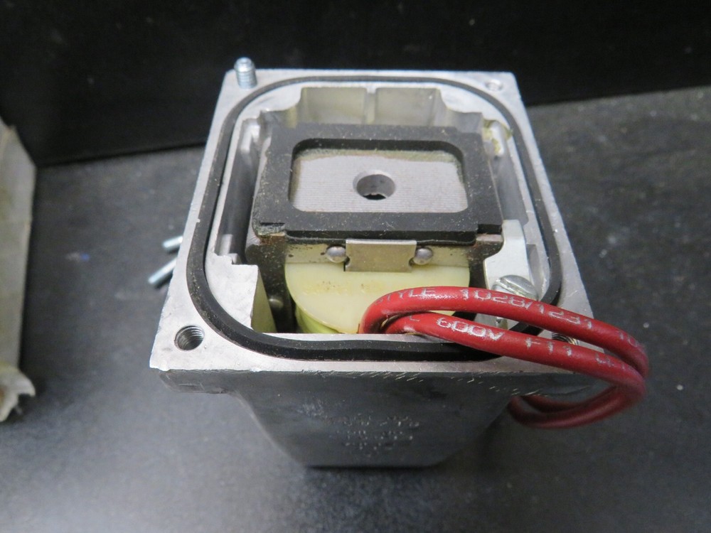 Vickers 250716 115v Coil