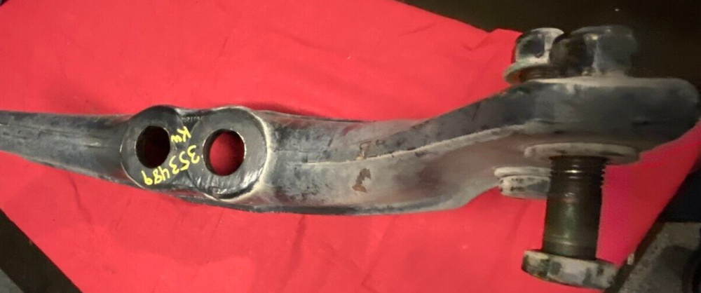 PACCAR OEM FRONT ENGINE MOUNT A24-1079-3,