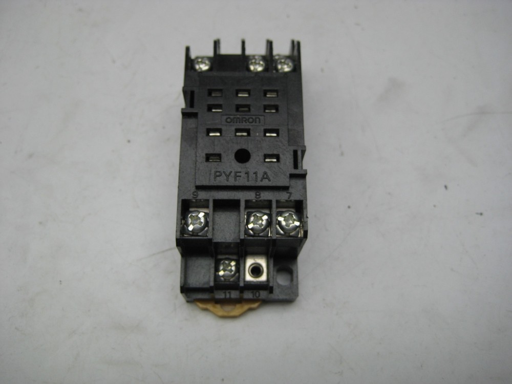 OMRON PYF11A RELAY BASE NSNP