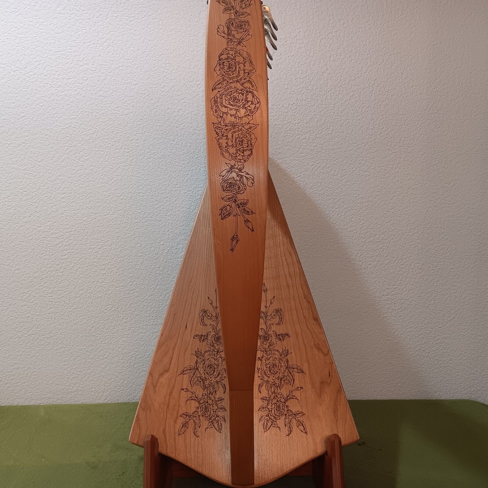 Triplett Avalon 25 Celtic Harp