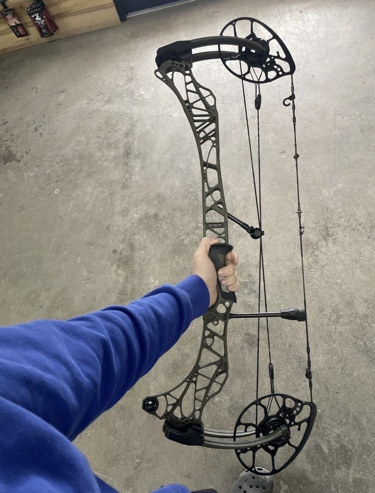Mathews LIFT X (RH)