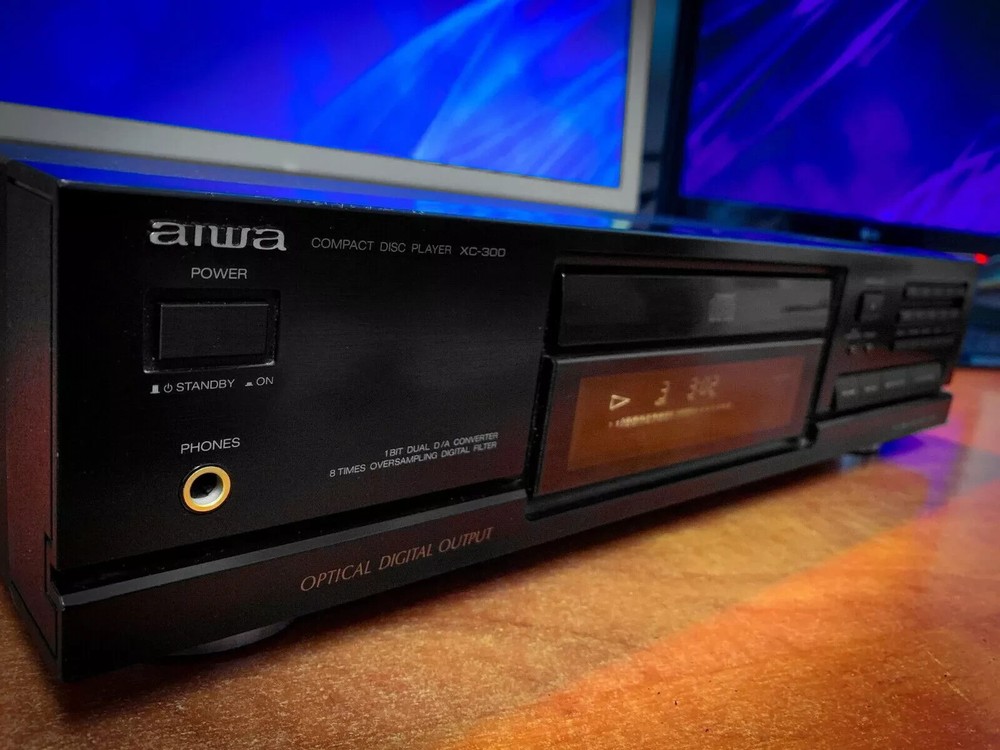 AIWA XC-300E 🌈RaRe🌈 Stereo CD Compact Disc Player