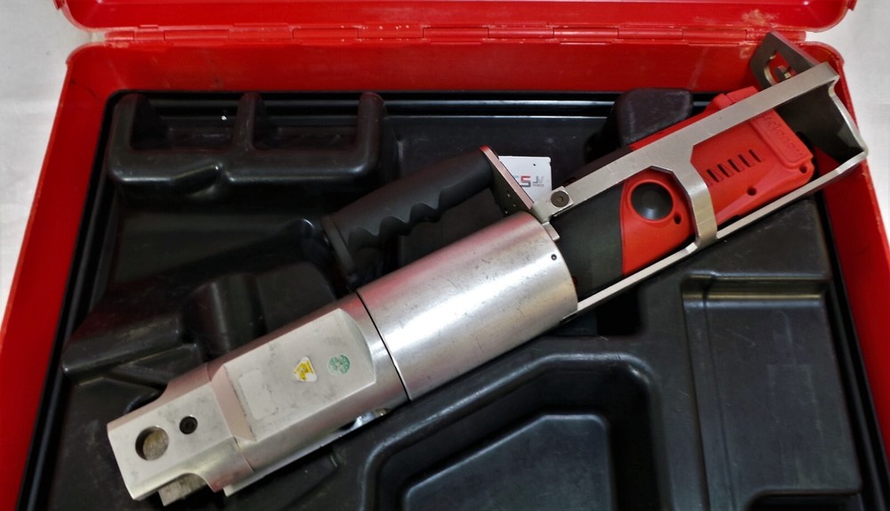 ACO401 Battery Pressing Tool with Case.