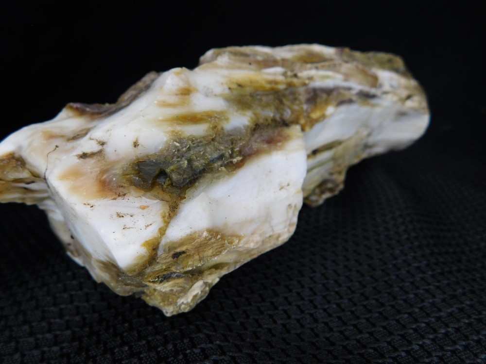 High Quality White Common Opal Limb Cast 2 lbs.