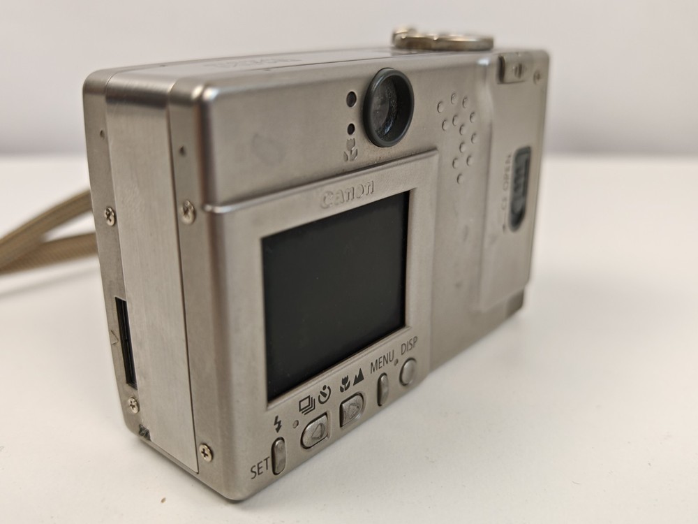Canon Digital IXUS V PC1012 2MP Compact Camera Silver Untested No Battery