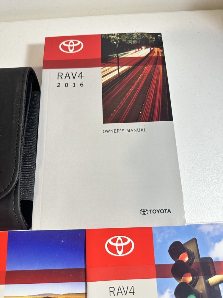 2016 Toyota RAV4 2016 Owner's Manual Set