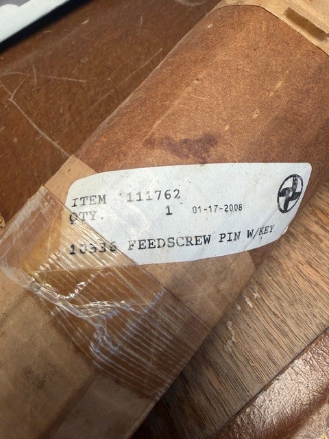 10536 Feedscrew Pin w/ Key