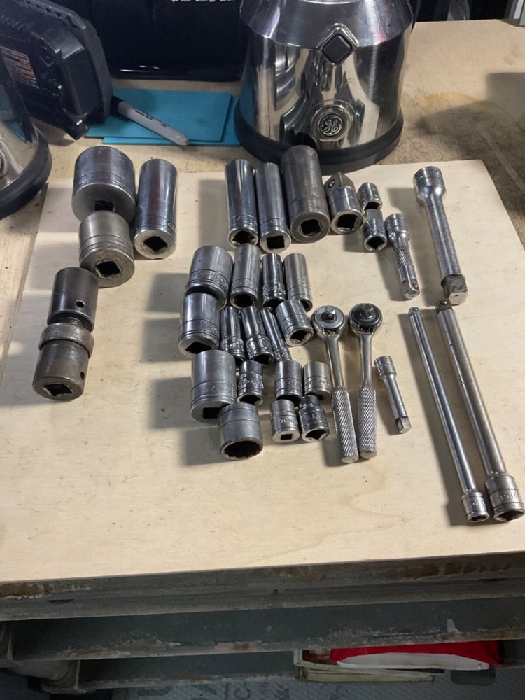 Matco tool chest used, master mechanic professional quality