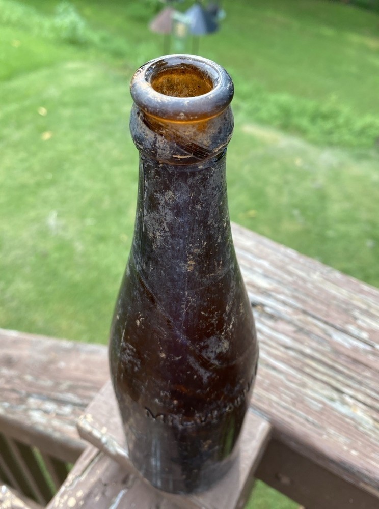 Schlitz Milwaukee WI Beer Bottle