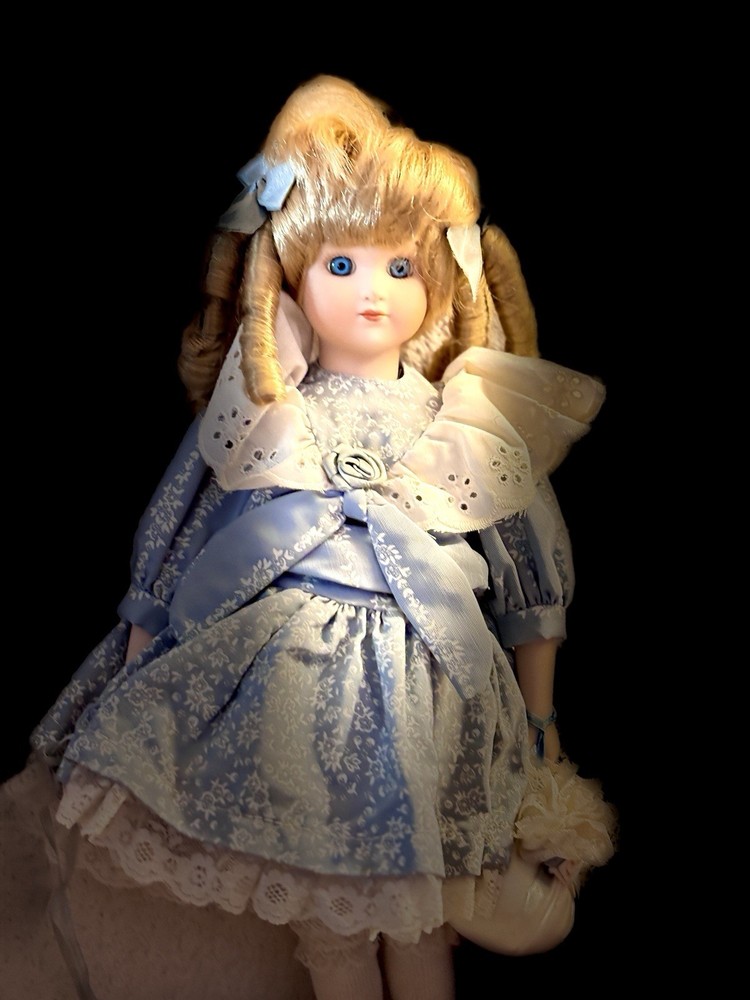 ACTIVE HAUNTED DOLL SPIRIT SYNTHIA