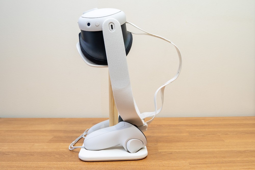 Stand for Quest 3 VR Headset | Meta Quest 3 compatible Display Dock