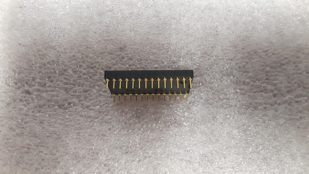 '1 PIECE' - PN# 528-AG10D - AUGAT - IC PLUG IN SOCKET