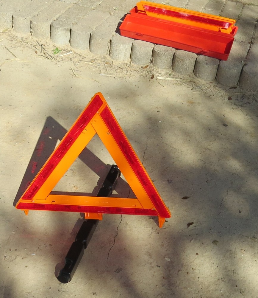 Sate-Lite Emergency Warning Triangle DOT Approved Reflective Safety Roadside Kit