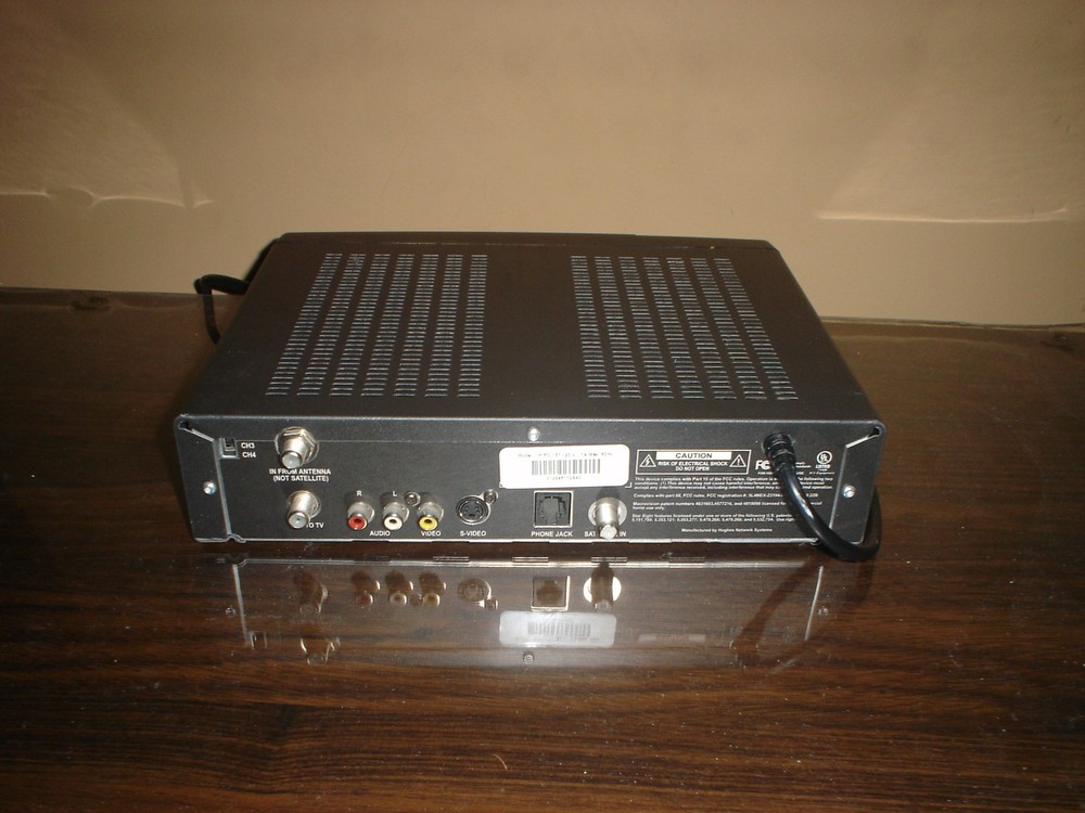 Hughes Network Systems DirecTV Plus SD Satellite Receiver HIRD-E1 - NOT WORKING