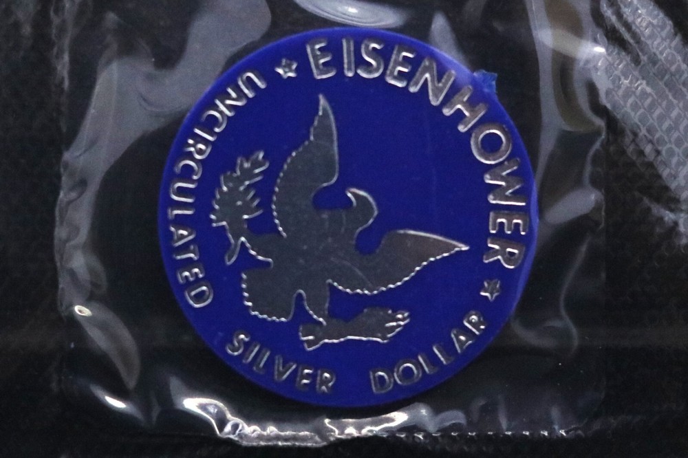 1972 Eisenhower Uncirculated Silver Dollar - S |IA