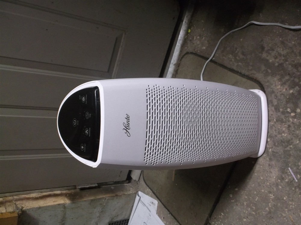 Hunter Tall Tower Air Purifier hp600 white tested working
