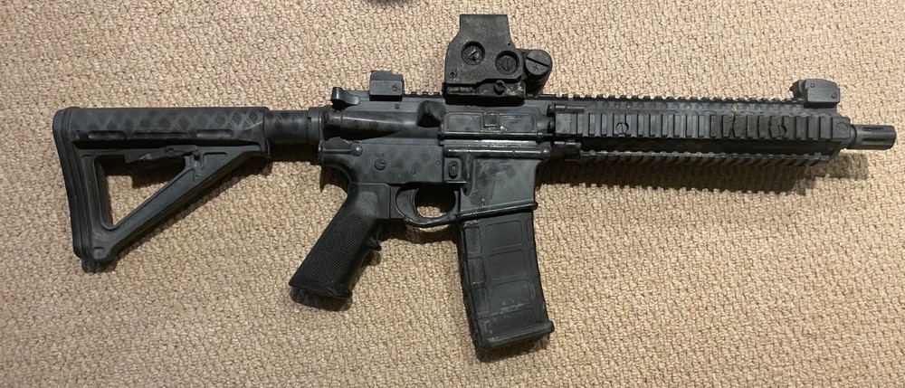 SUICIDE SQUAD   Screen used AR-15 stunt prop with COA.