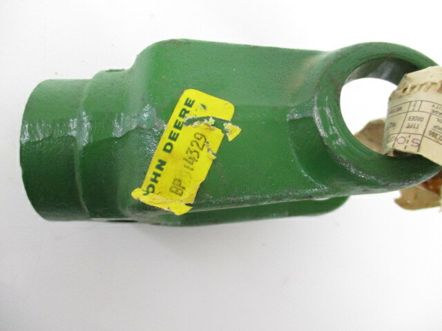 John Deere Yoke (BP14329)