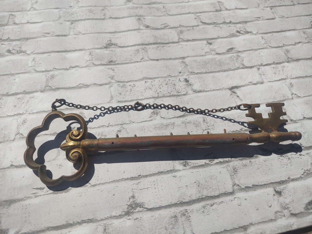 11" Solid Brass Skeleton Key Shape Holder Rack 6 Hook Hanging on chain