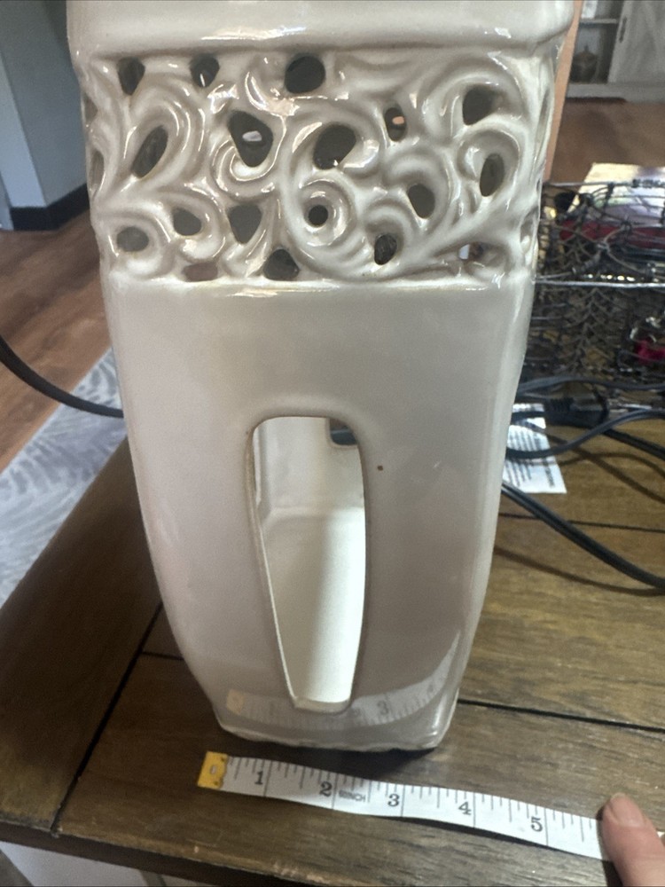 Stone Scroll White & Beige Candle Warmer