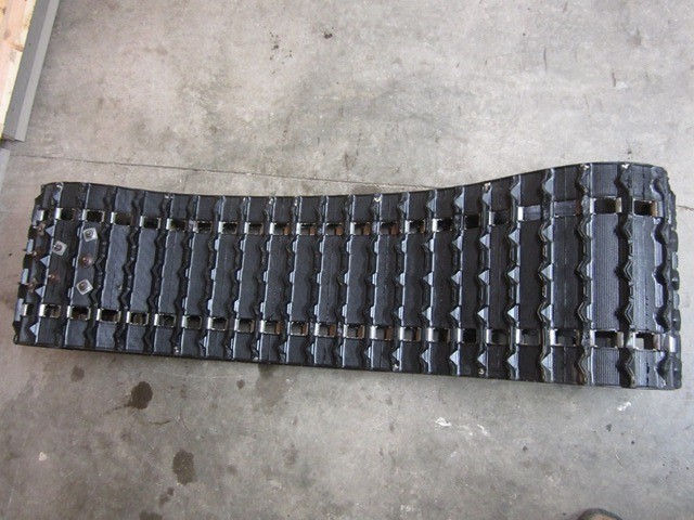Ski-Doo Track - Studded - 121 x 15 - #9606