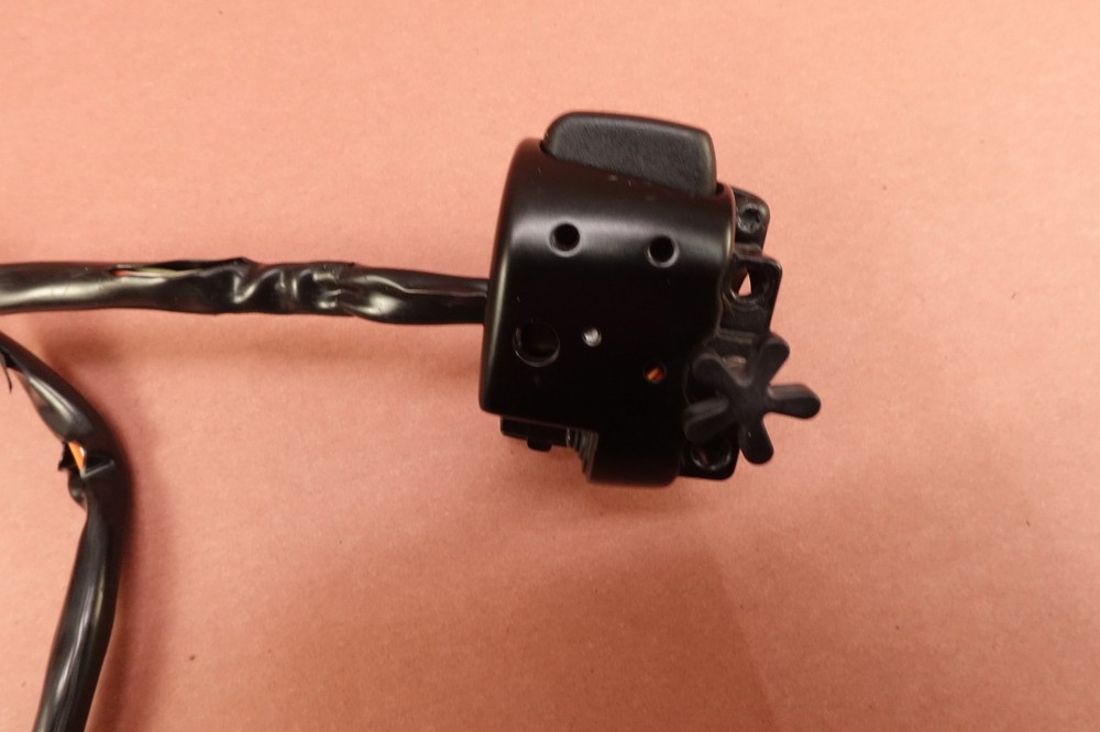 2000-2006 Harley Davidson FLHT Electra Glide RIGHT SWITCH START STOP