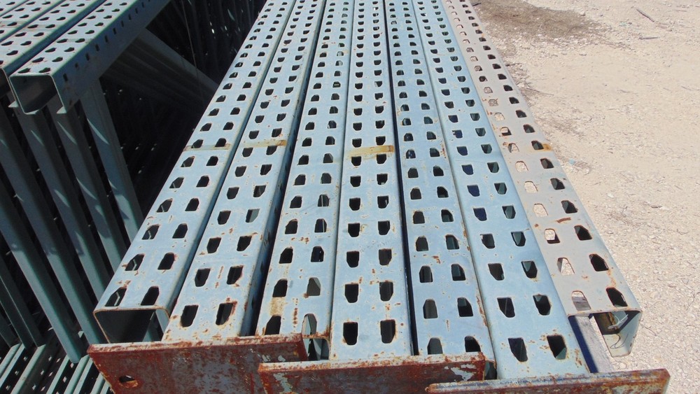 Pallet Racking Upright - 42" x 17'