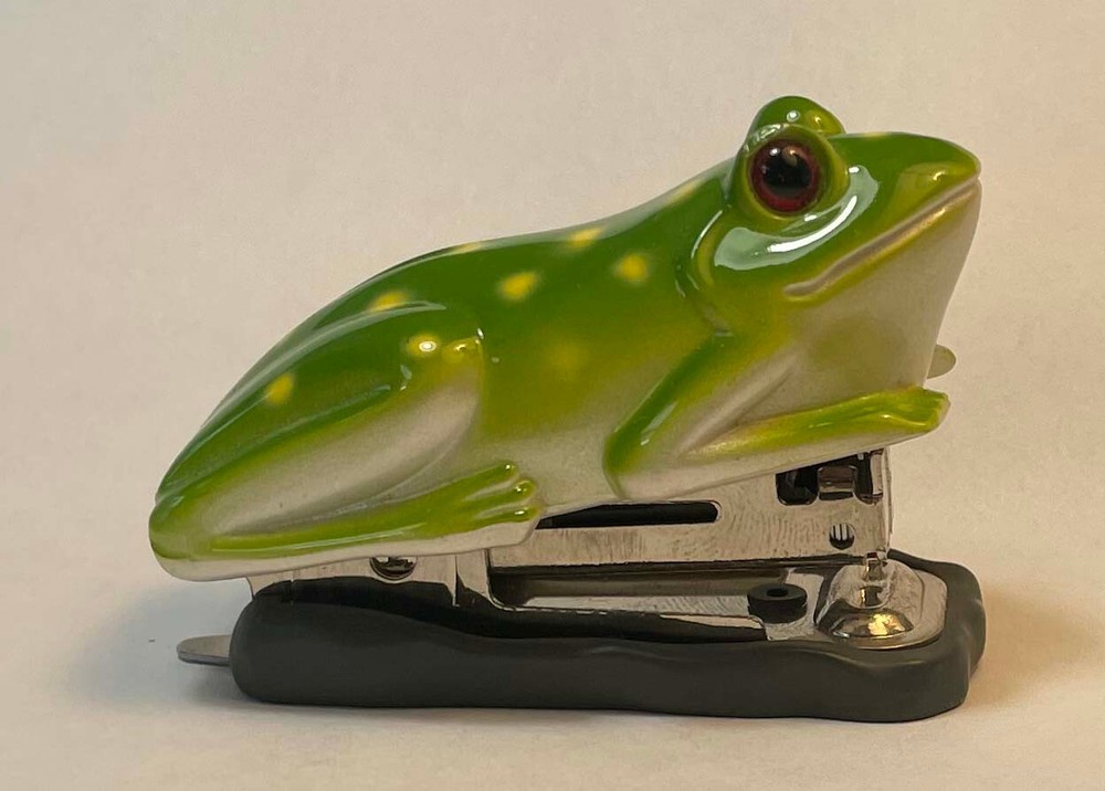 Small Frog Stapler