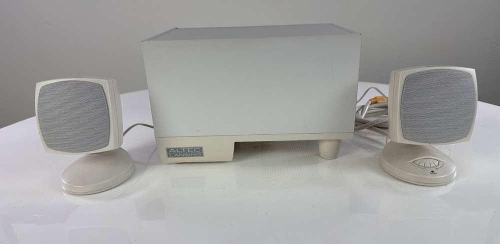 ALTEC LANSING ACS33 - Multimedia Computer Speaker Surround System With Subwoofer