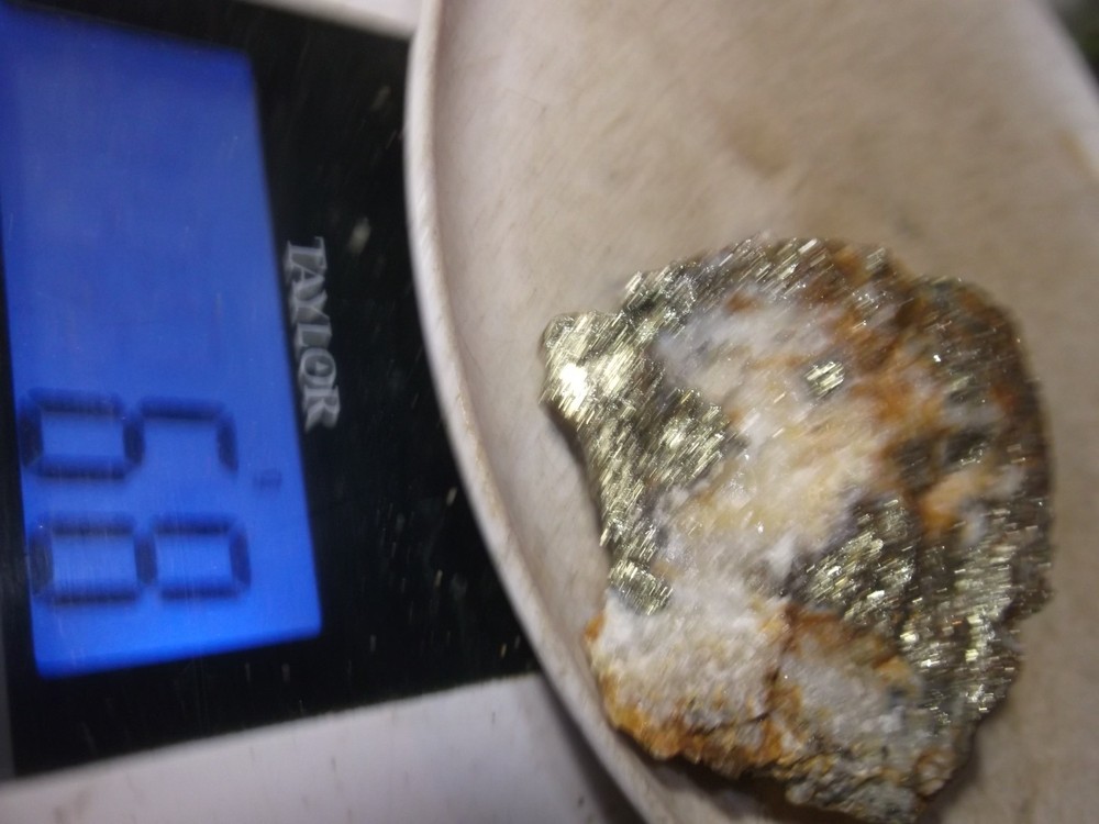 gold silver copper ore, 68 grams samples ,ore high grade .this is not
