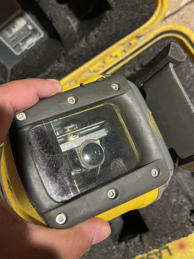 Spectra Trimble DG511 Precision Pipe Laser Kit (SHIPS NEXT DAY)