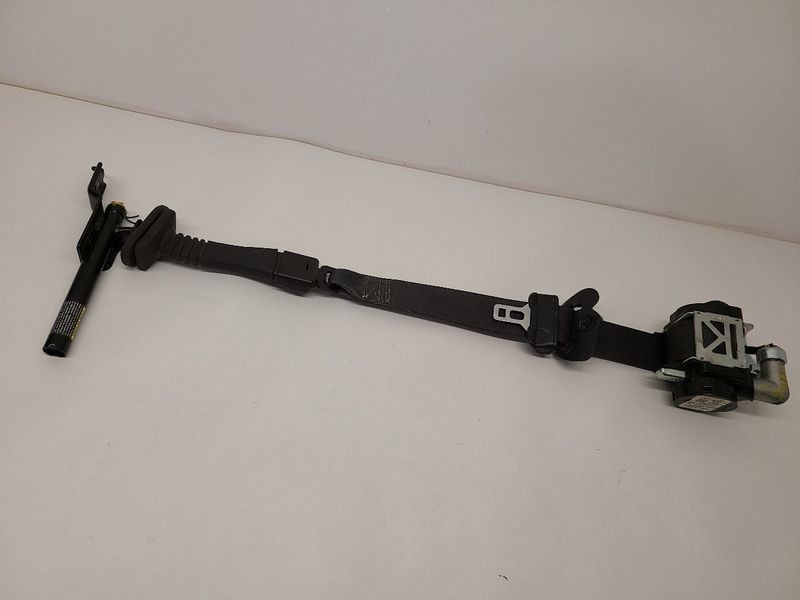 2013-2019 Ford Taurus Front Left Driver Seat Belt Retractor Assembly OEM