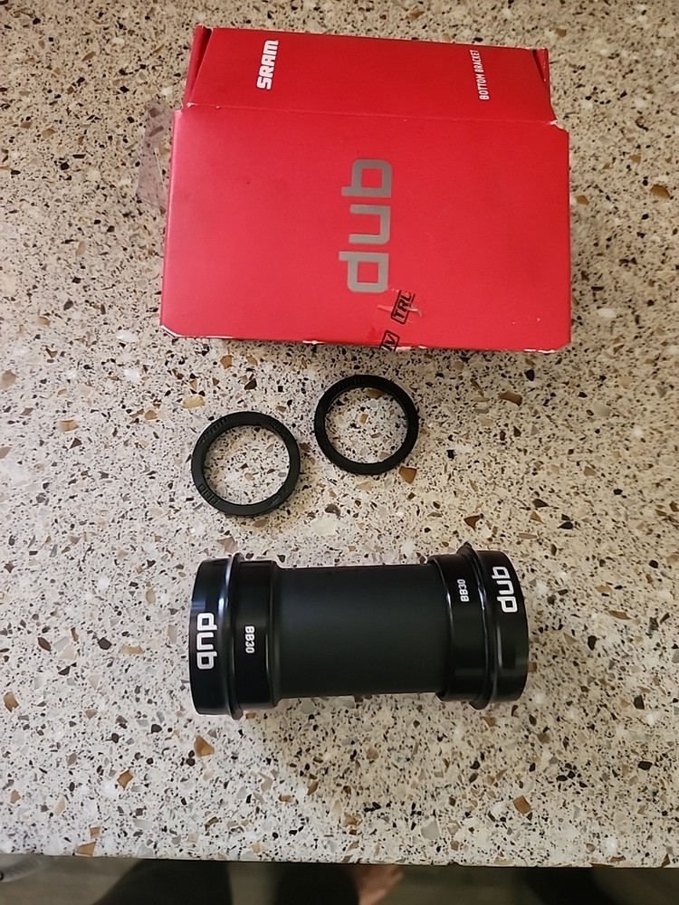 SRAM Dub BB30 Bottom Bracket 68/73mm Press Fit Black