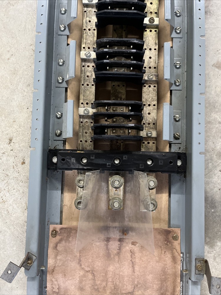 CUTLER-HAMMER CTO PANELBOARD C-207