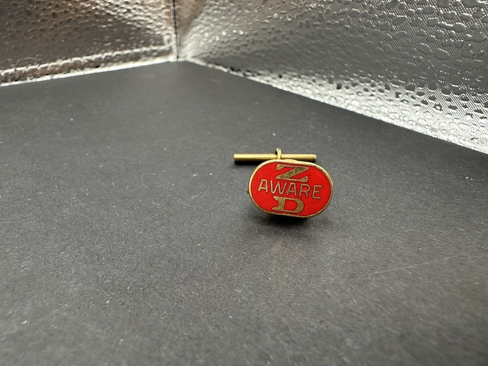 Vintage ZD Gold Tone Red Enamel Lapel Pin Zero Defects
