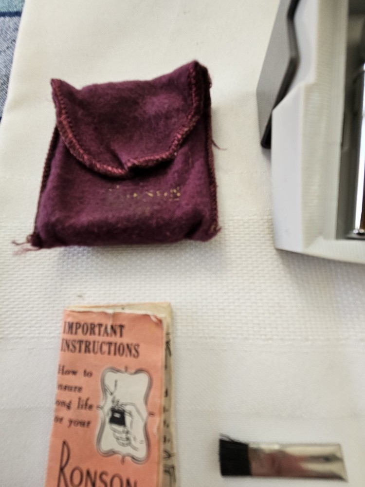 Vintage Ronson Gem Lighter