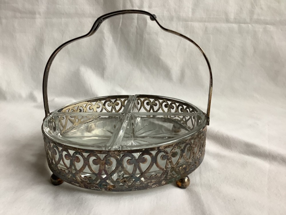Sheffield Reproduction Silver Plated Serving Dish/Basket W/Glass Inserts &Handle