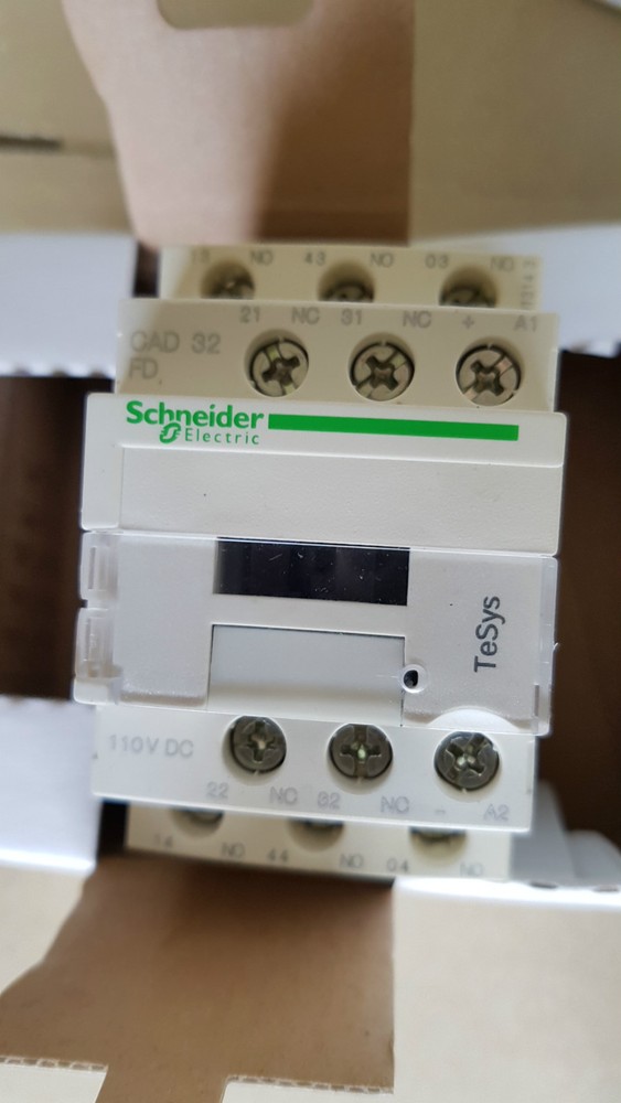 Schneider CAD32FD Control Relay, 10 A