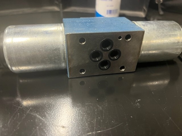 Rexroth 4WE6J61/EG24N9K4 Directional Control Valve (#660)