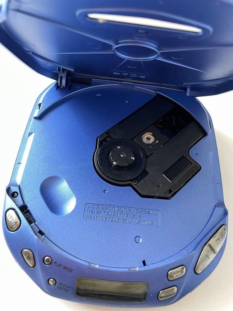 SONY D-E404 COMPACT DISC COMPACT AUDIO PLAYER CD WALKMAN Blue Used