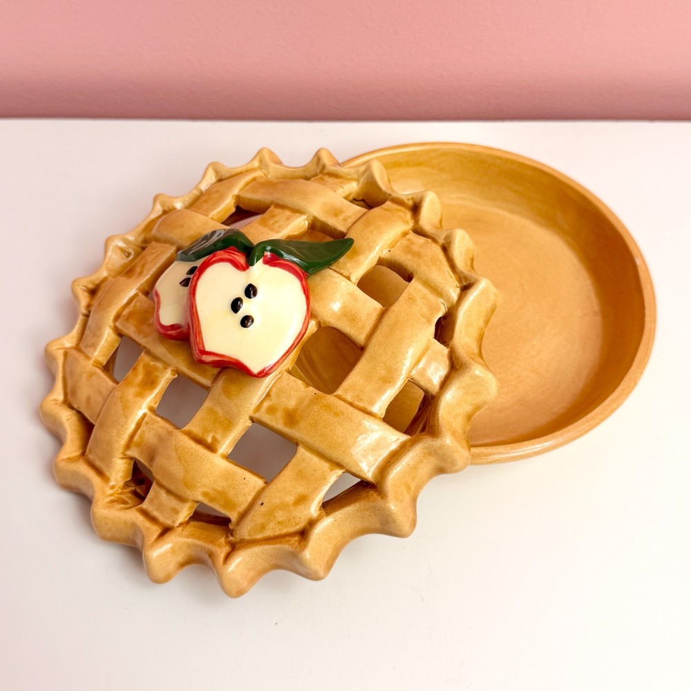 Vintage Pie Shaped Box with Lid