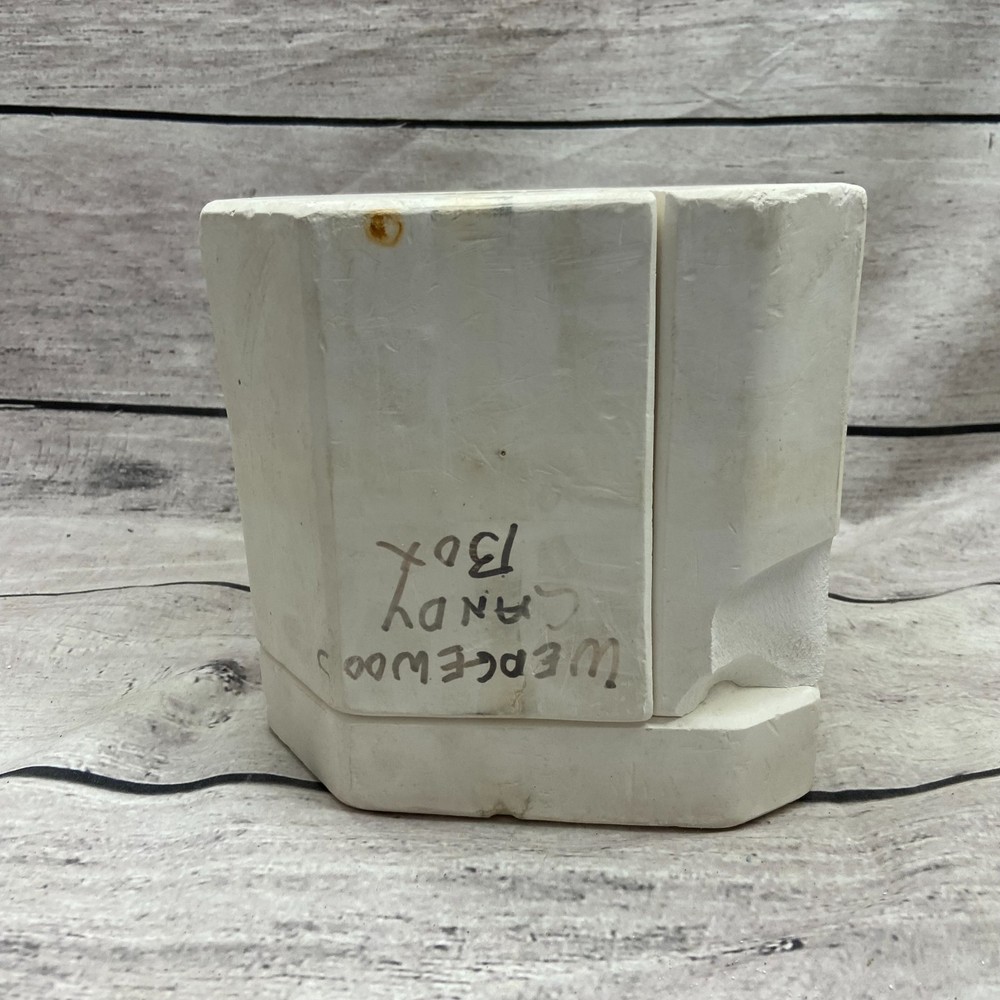 Arnel's Ceramic Casting Mold Wedge Wood Candy Box #396