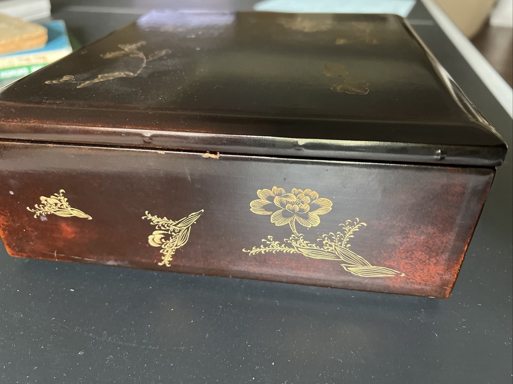 Large Japanese Lacquer Wooden Ware box. 9”X8.2”