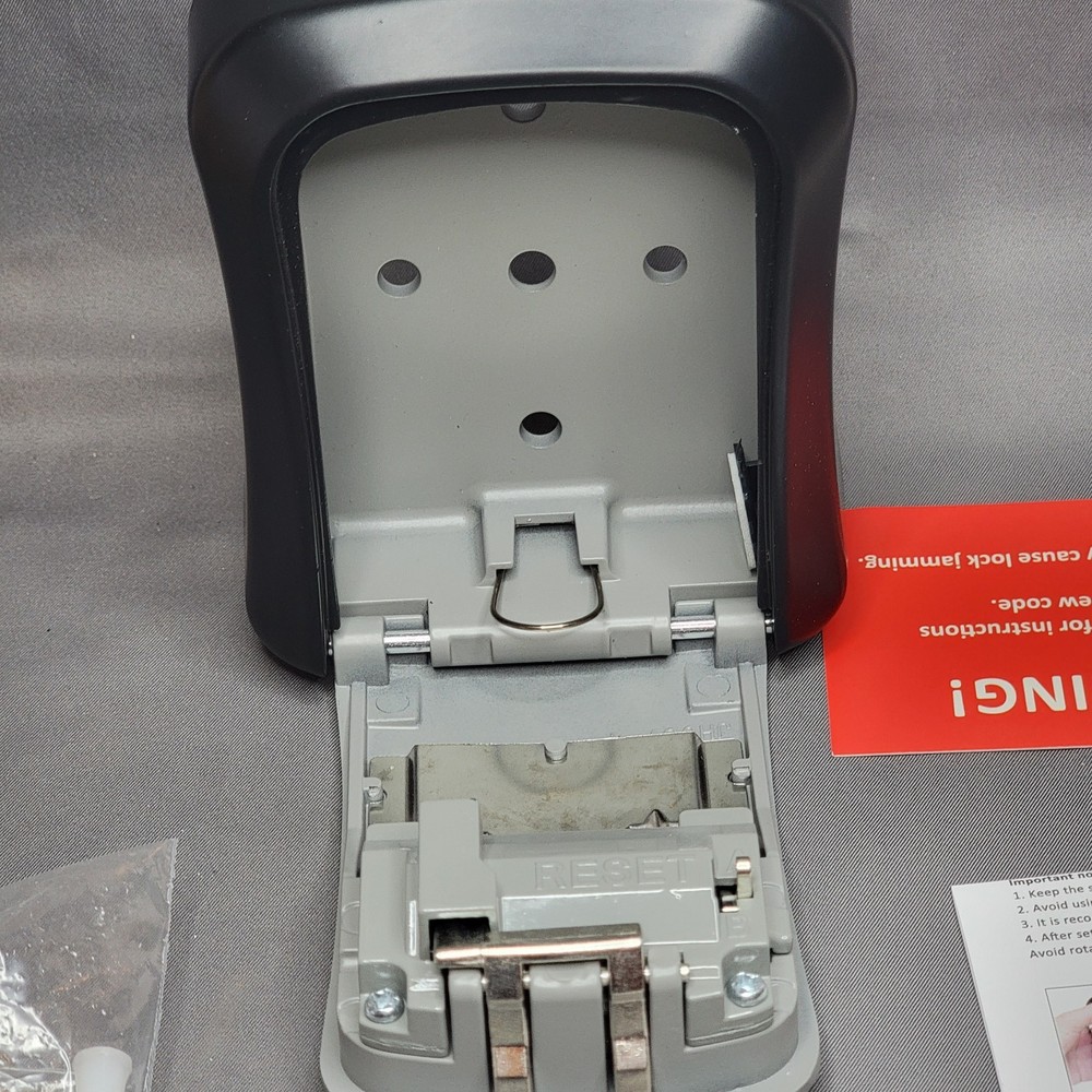 Iron Lock Portable Key Lock Box 4-Digit Combination Safe Medium 2.0 New