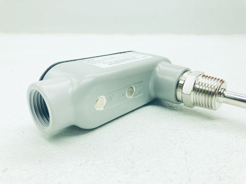 NEW DWYER 641-24 VELOCITY TRANSMITER